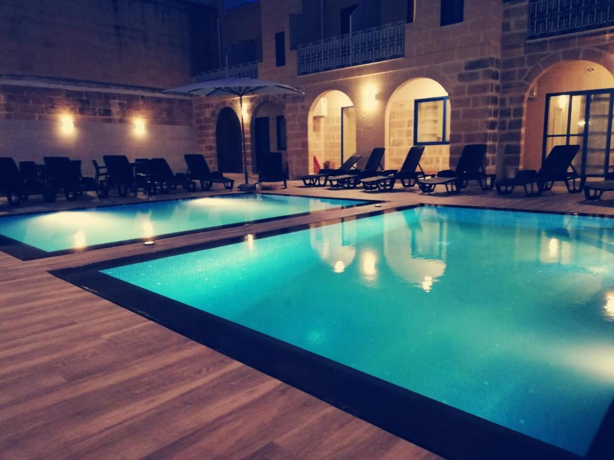 가르브 Fiftyfour West Boutique Living B&B 외부 사진