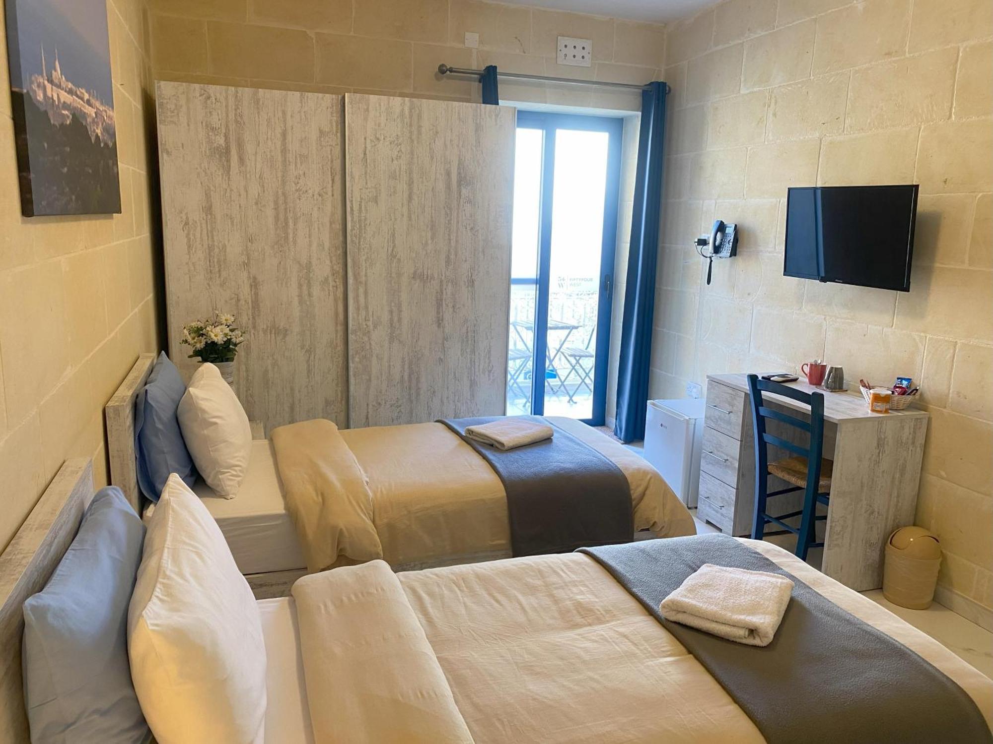 가르브 Fiftyfour West Boutique Living B&B 외부 사진