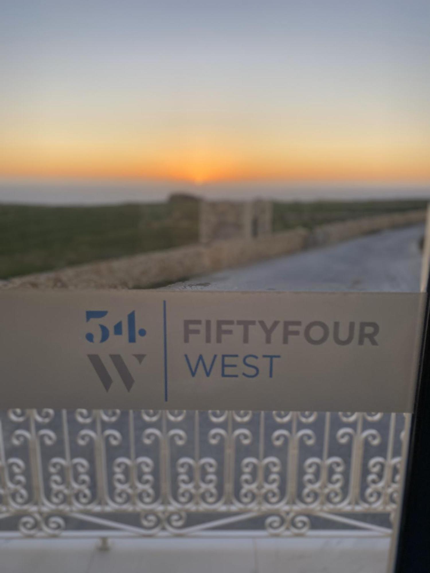 가르브 Fiftyfour West Boutique Living B&B 외부 사진
