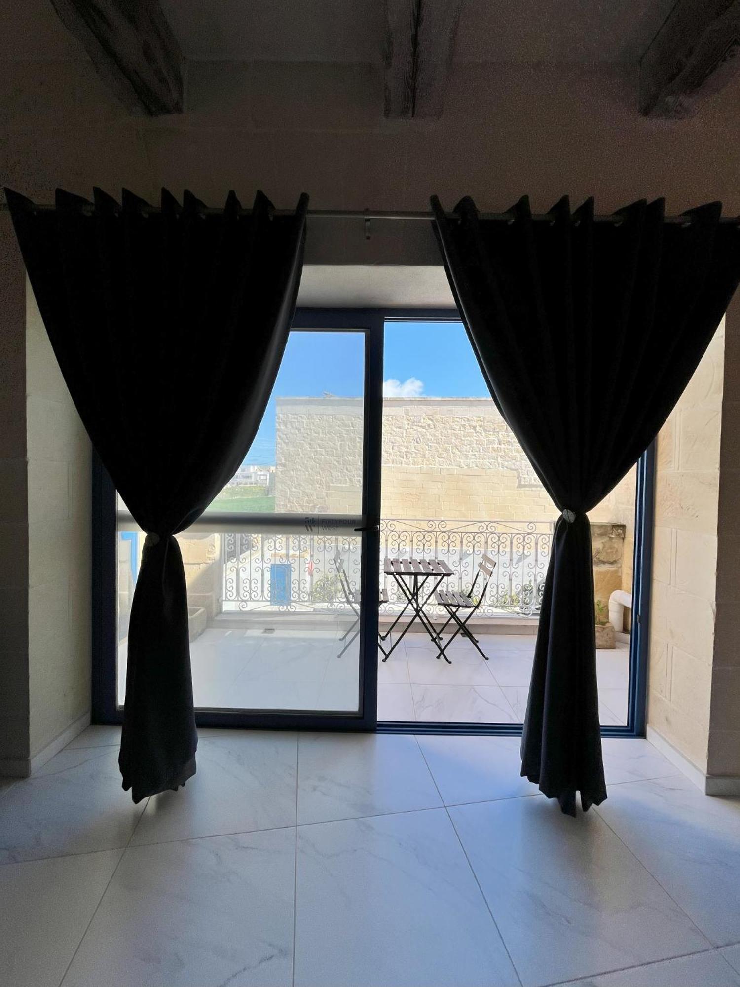 가르브 Fiftyfour West Boutique Living B&B 외부 사진